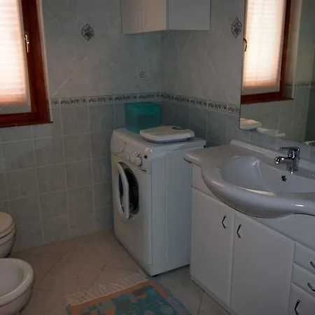 Lägenhet Sanders By La Via Del Mare Viaggi E Vacanze *